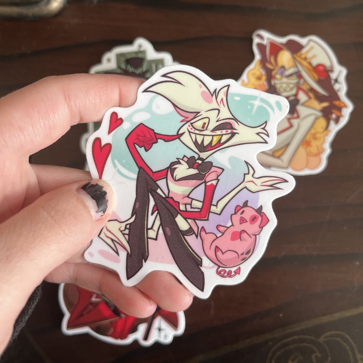 toothy_crow's tweet photo. I book through DMs on Instagram, you can find me there at toothy.crow ! I also still love making stickers and merch 🖤 https://t.co/rc1JZsOANx