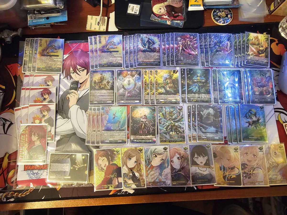 QueenShirai's tweet photo. #vgtopdeck 
Won Vanguard Day with Levidras Empireo. This build did better than I thought. The spiritual body that was in place of my missing Anotogaster definitely saved me a few times.
Round 1: Vyrgilla W
Round 2: Liael=Odium W
Round 3: Rezael (Pre Vita) W https://t.co/2fMUcBUYZL