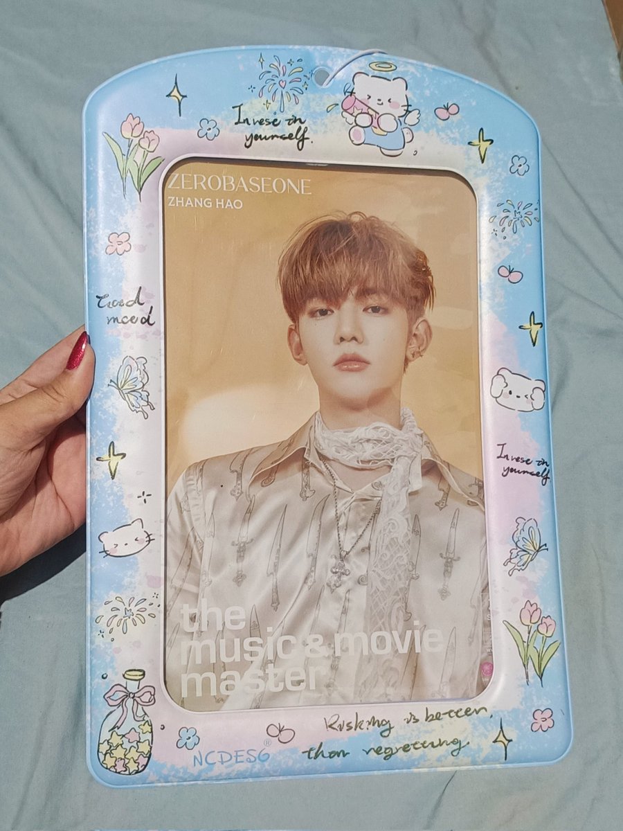 isabelomaski's tweet photo. This cutie A4 Pocaholder arrived home safely. Tysm for hosting a GO for this @erihaobincartz 🥰

#ehbproofs https://t.co/Z2vmfcoTxL