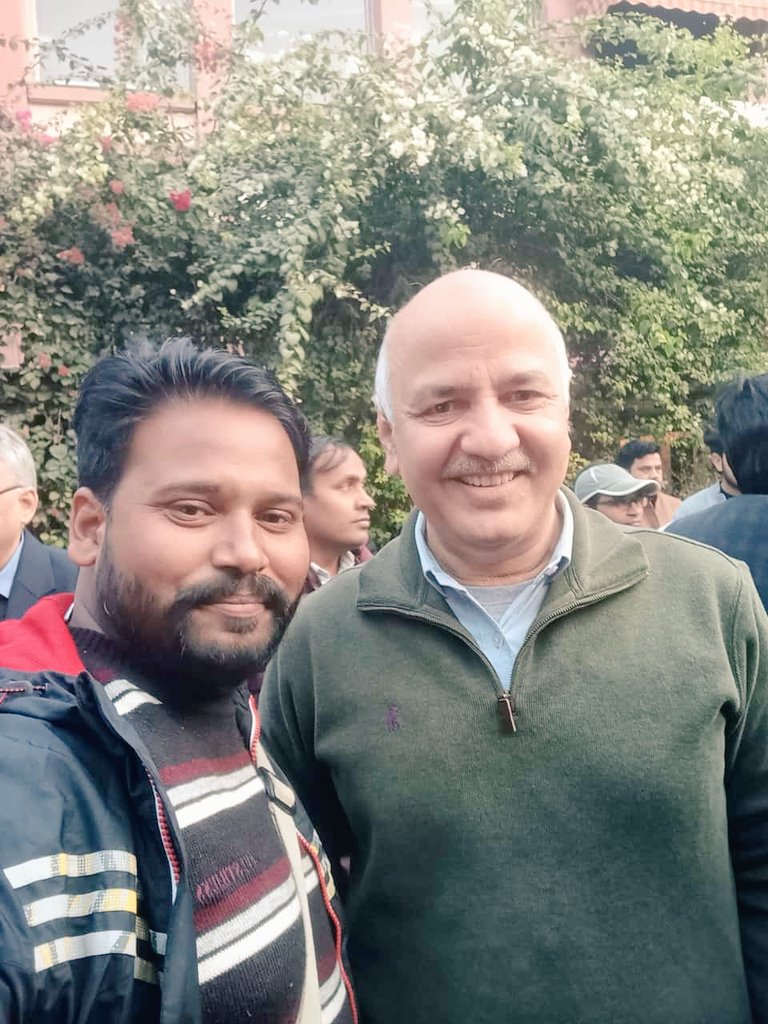 Surinderdelhi's tweet photo. सुरेंदर सिंह - शिक्षक संघ दिल्ली, 
📢  हमारी मांगे पूरी करो 📢
 दिल्ली अतिथि शिक्षकों को समान कार्य, समान वेतन का अधिकार मिले l
 सवेतनिक अवकाश मिले l
 सभी रिलीवड साथियों को तुरंत प्रभाव से ज्वाइन कराया जाए l
जॉब सुरक्षा मिले,पॉलिसी बने l
#aap
#BJP, #atishi 
#Congress  #kejriwal https://t.co/2ZKrMa4oa6