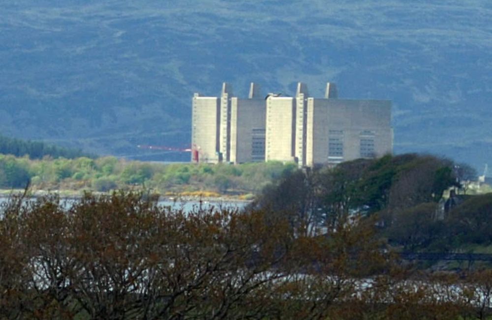 GayCarBoys's tweet photo. This is Trawsfynydd nuclear Power Station in Gwynedd, Wales. Commissioned in 1965 &amp; operated for 26 years until 1991. It took 6 years, until 1997, to remove the spent fuel rods. Demolition was to be  2020-26. But because the site is still so radioactive it’s been revised to 2083 https://t.co/BrtXv0im8O