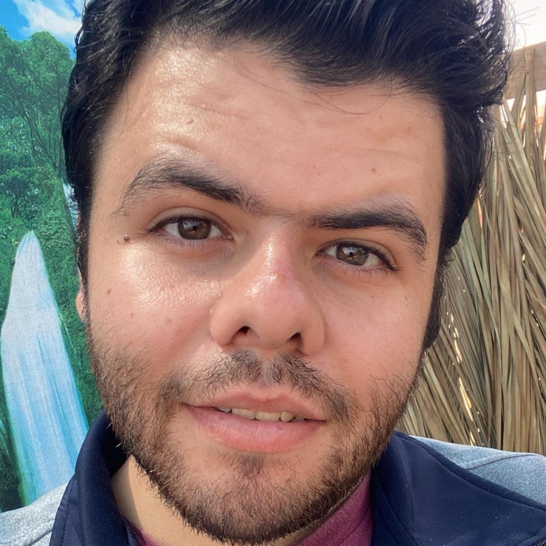 Interview by dena harry saleh of Khaled Sulaiman, a young disabled man trapped in Gaza who was unable to evacuate with his family. 

Links to help Khaled and displaced Palestinians in Cairo at the end of the article.

disabilityvisibilityproject.com/2024/12/16/the…

#FreePalestine