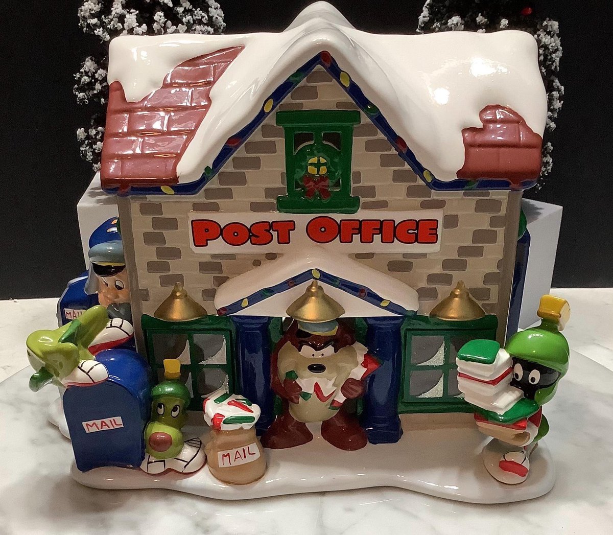 bmktreasures.etsy.com/listing/184333…. Christmas Warner Bros Looney Tunes, Vintage Holiday Lighted Post Office, Holiday Decor, Collectible, 1998, NIB #etsyvintage #etsyvintageshop #etsyvintageseller #looneytunes #collectible #holidaydecor