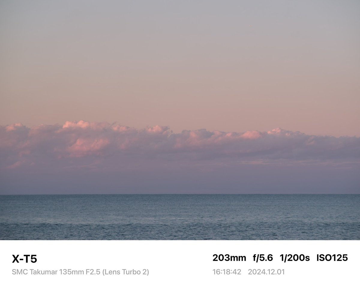 suga_photo12's tweet photo. 【電車じゃ行きにくい場所に行く】135mmも良い。

Camera→FUJIFILM X-T5
Lens→SMC Takumar 135mm F2.5
Adapter→Lens Turbo Ⅱ

#pentax #smctakumar135mmf25 #lensturbo2 #filmsmulation #風力発電 #風車 #ライオンの隠れ家 #マジックアワー #fujifilm #xt5 #オールドレンズ #oldlens #photography https://t.co/AUXAKt8U6F