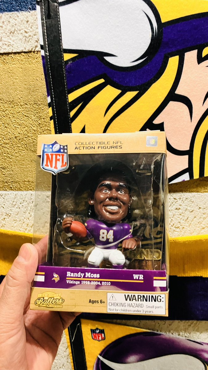 pepe_pumas's tweet photo. #RandyMoss en honor al más grande @Vikings en su lucha contra el cancer 🙌🏽🙏🏽 #Skol #FreeCancer #VikingsBears https://t.co/tRENpMrtTz