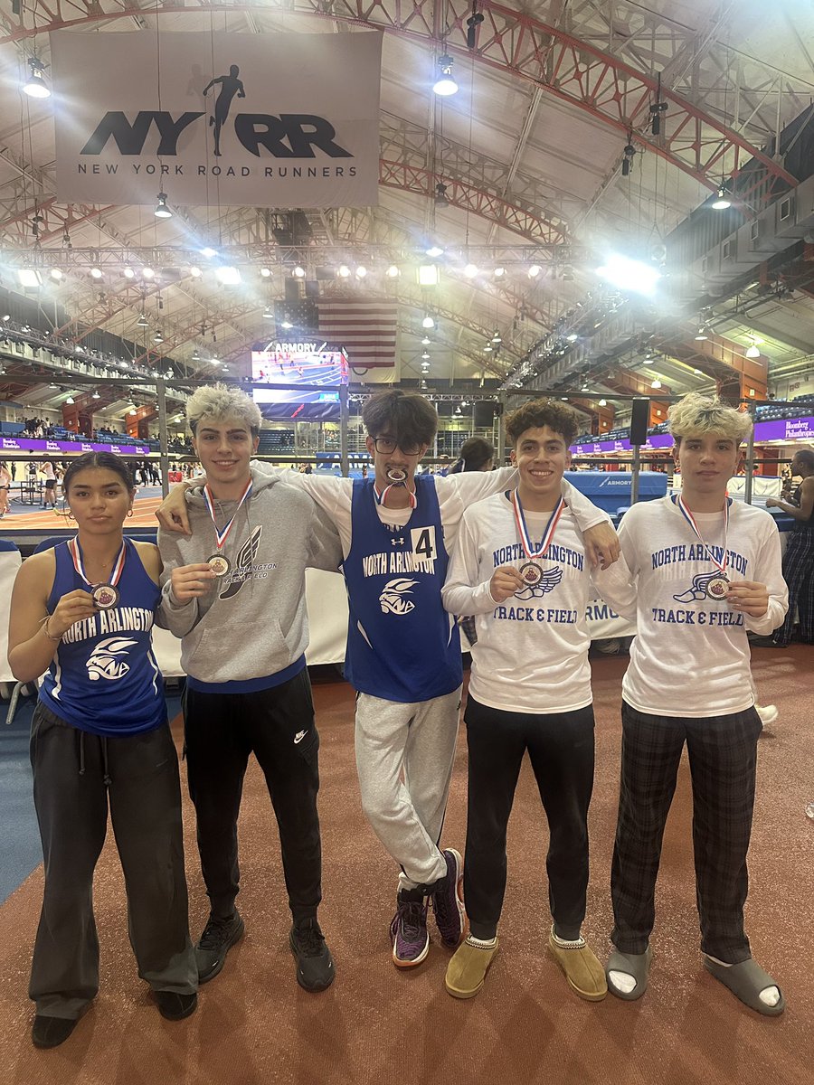 Great opening night for the North Arlington Track at the Spiked Shoe Holiday Festival! Our Novice 4x400 team (Rojas, D. Santos, J.Santos, Rodriguez) medaled and placed 6th overall and Freshmen Jaileen Henson placed 6th overall in the Frosh 800 ‼️‼️