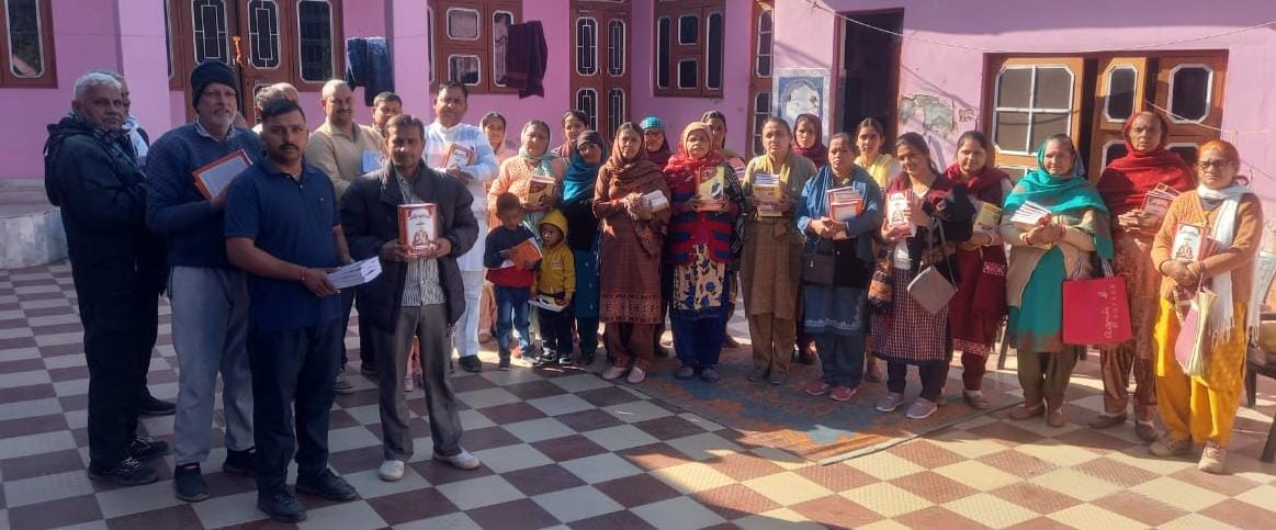 DevenderRa96639's tweet photo. करके पूर्ण मुक्ति संभव है। इसलिए मनुष्य को आत्महत्या करके अपने मानव जीवन को व्यर्थ नहीं करना चाहिए।
#GodMorningTuesday 
#Bitcoin #God 
#Himachl https://t.co/bCdMlQd78L