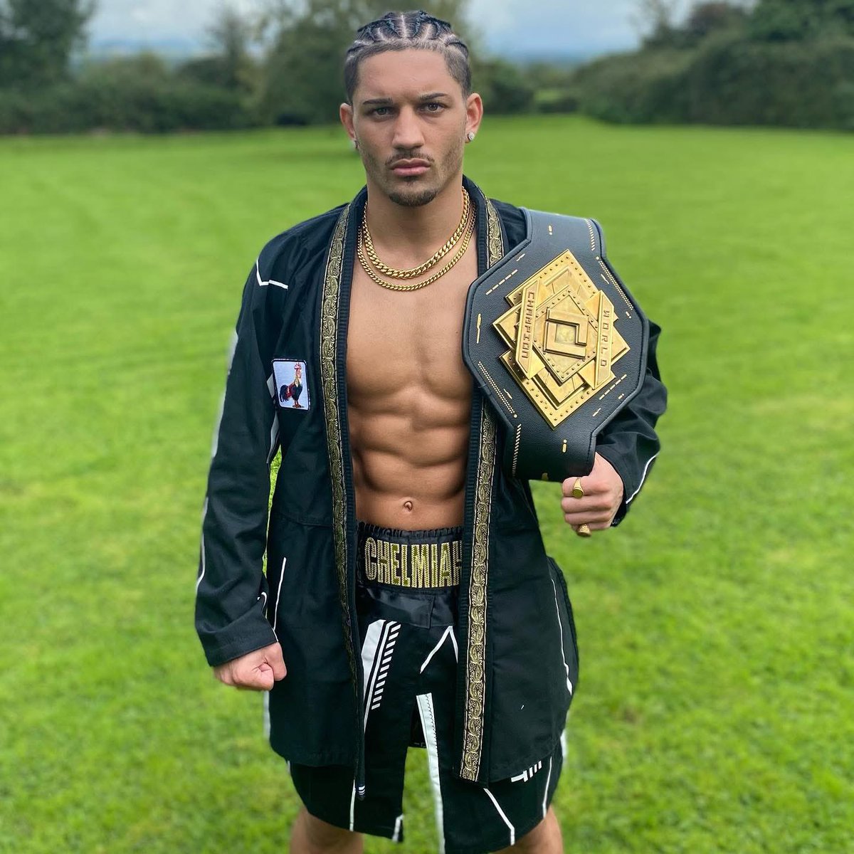 MacTysonKarate's tweet photo. Fun Fact: @EoghanChelmiah is the first Karate Combat Bantamweight World Champion, Youngest Champion, First Irish Champion, and the Longest Reigning Champion in Karate Combat History.

Will he also become the first 2x Champion at KC51 though? https://t.co/fR8Dpiw4A4