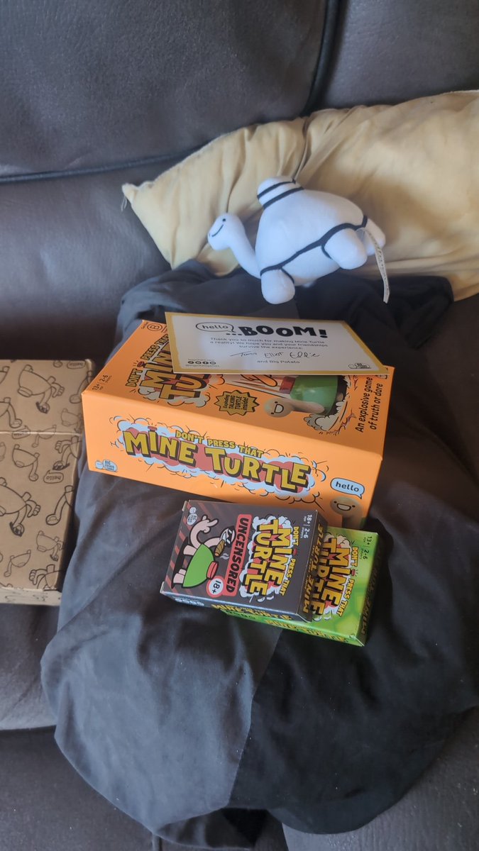 ddwagnz's tweet photo. @thetomska tees got my mine turtle game today!!!!!! https://t.co/d5V7l1TxlF