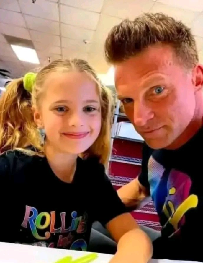 Merry Christmas 🎄🌲 to the ones that cares about us🥰

Click &amp; Dm directly @👇 facebook.com/profile.php?id…