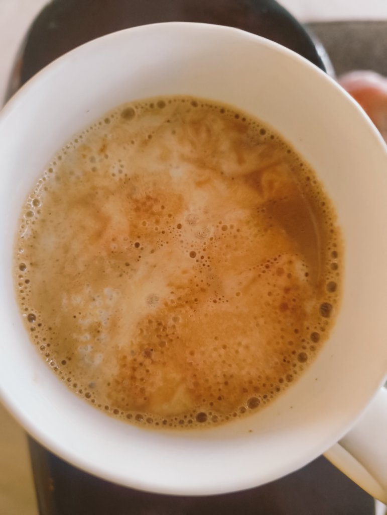 Nishi_Reddy_'s tweet image. Amma chesina Meegada Chai Amrutham tho samanam😊

#TeaLife