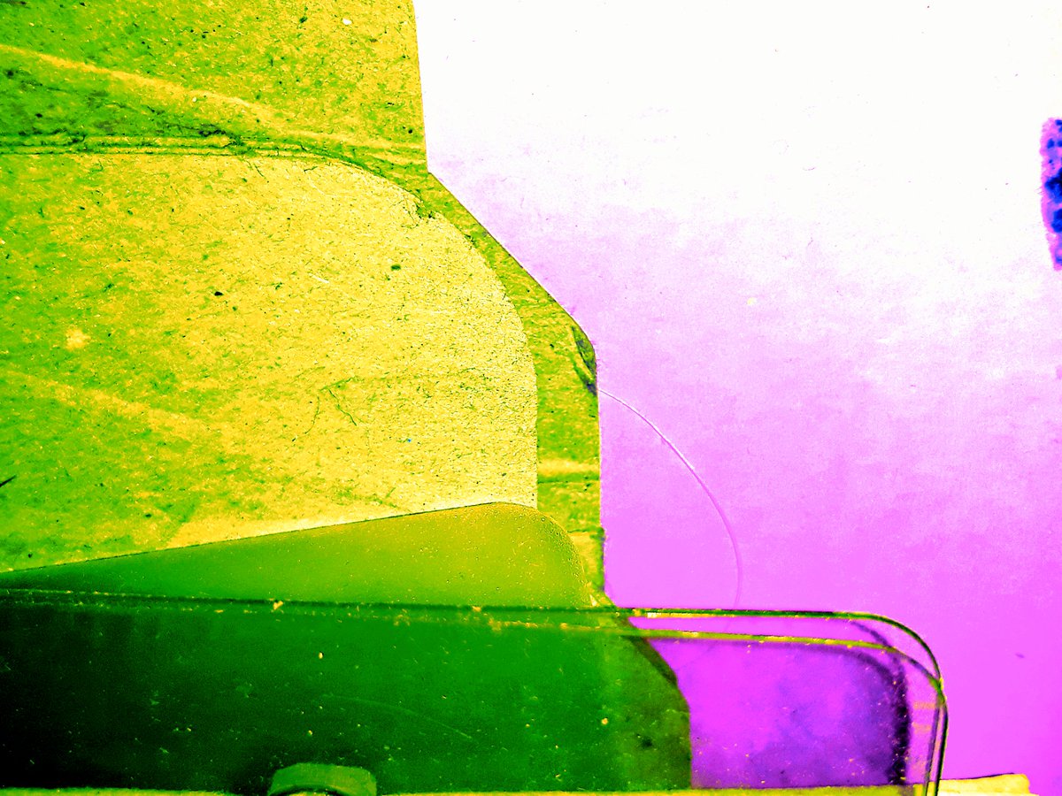 Yum_Yum_Buttons's tweet photo. Messing around with color & shapes~~
#DigitalArt
#Pink
#green
#see_through
#blowout
#photography
#cardboard https://t.co/Ztq2tR1FTc