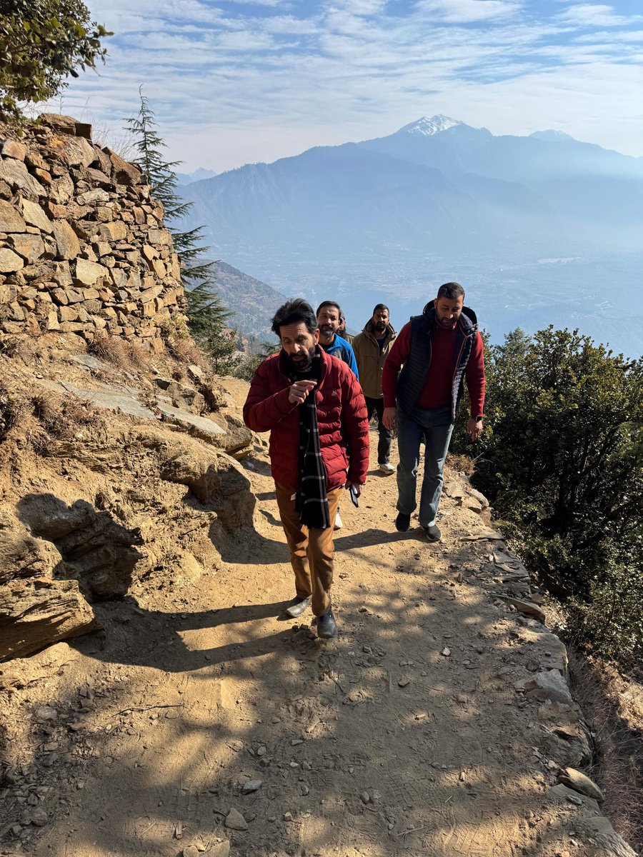 J&K National Conference Kishtwar (@ncktwr) on Twitter photo "Shahan Kichloo Senior Media Analyst <a href="/JKNC_/">JKNC</a> Concludes Successful one-Day Tour of Thakrie Block. Along with senior leader Rocky goswami , ibad sheikh and others.
<a href="/OmarAbdullah/">Omar Abdullah</a>
<a href="/ShahanSajjad4/">Shahan kichloo</a> <a href="/KichlooSajjad/">Sajjad Ahmed Kichloo</a> "Shahan Kichloo Senior Media Analyst <a href="/JKNC_/">JKNC</a> Concludes Successful one-Day Tour of Thakrie Block. Along with senior leader Rocky goswami , ibad sheikh and others.
<a href="/OmarAbdullah/">Omar Abdullah</a>
<a href="/ShahanSajjad4/">Shahan kichloo</a> <a href="/KichlooSajjad/">Sajjad Ahmed Kichloo</a>