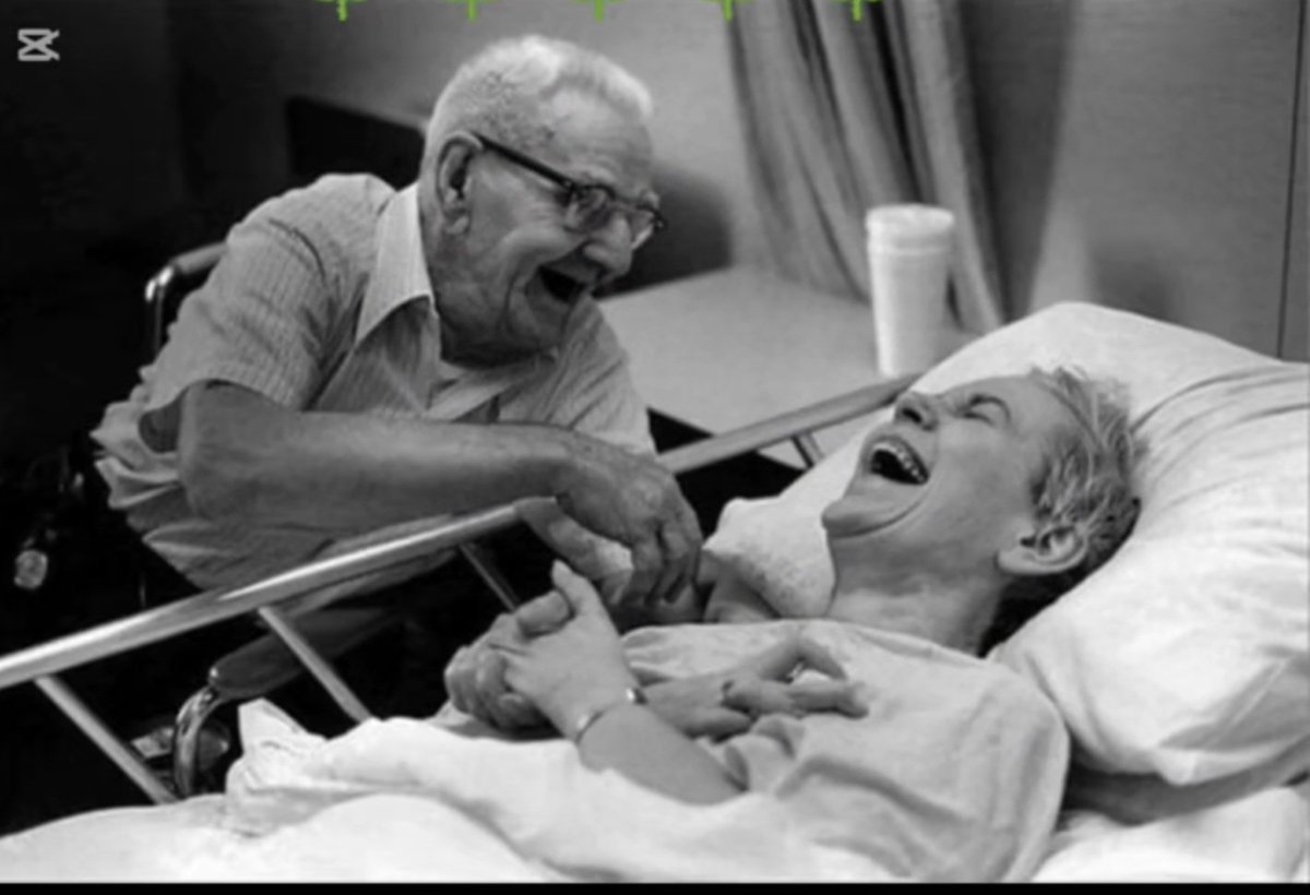 حسن کچھ دیر کا تماشہ ہے 
"عشق" ساری عمر کا قصہ ہے
