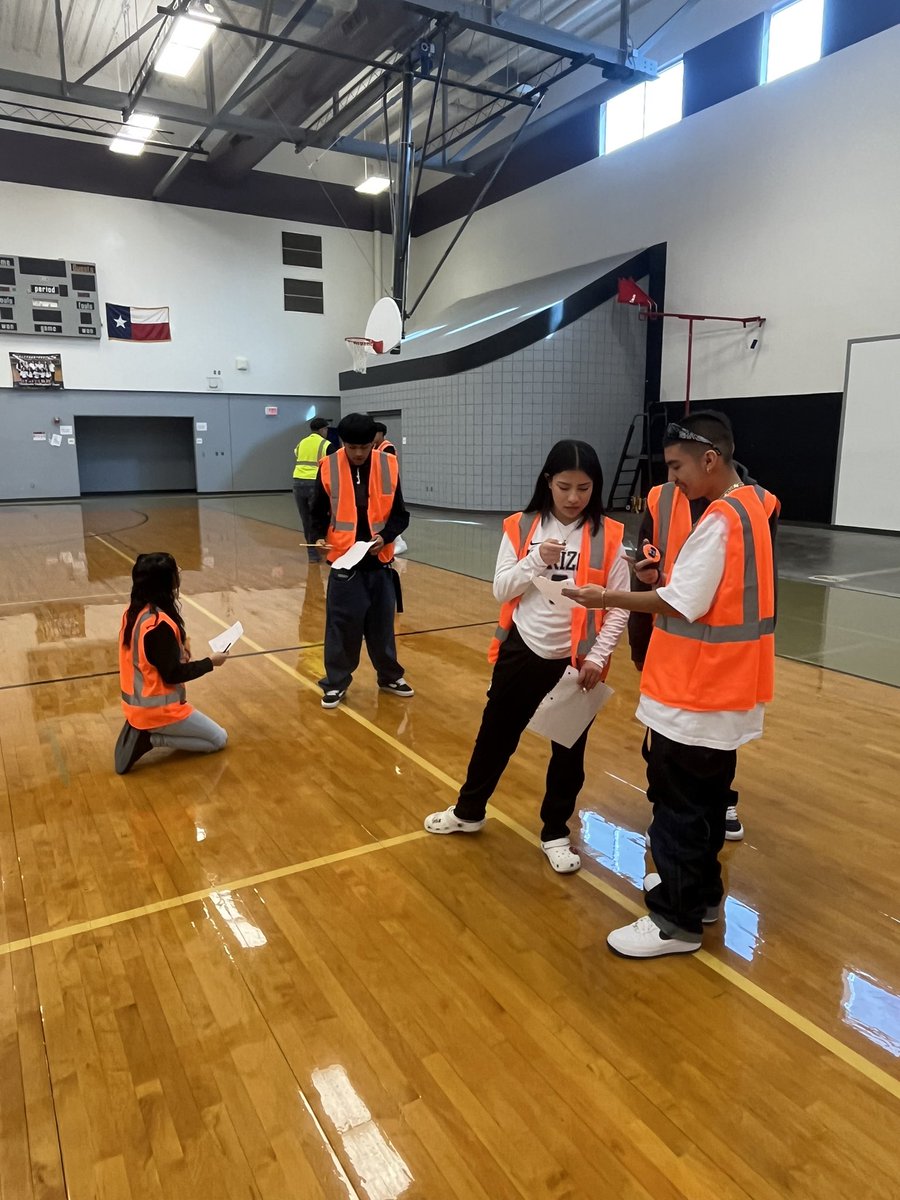 high_scorpion's tweet image. Principles of Construction finishing the semester project.Measuring 🏀🏐🎾🦺📏. #ScorpionStrong