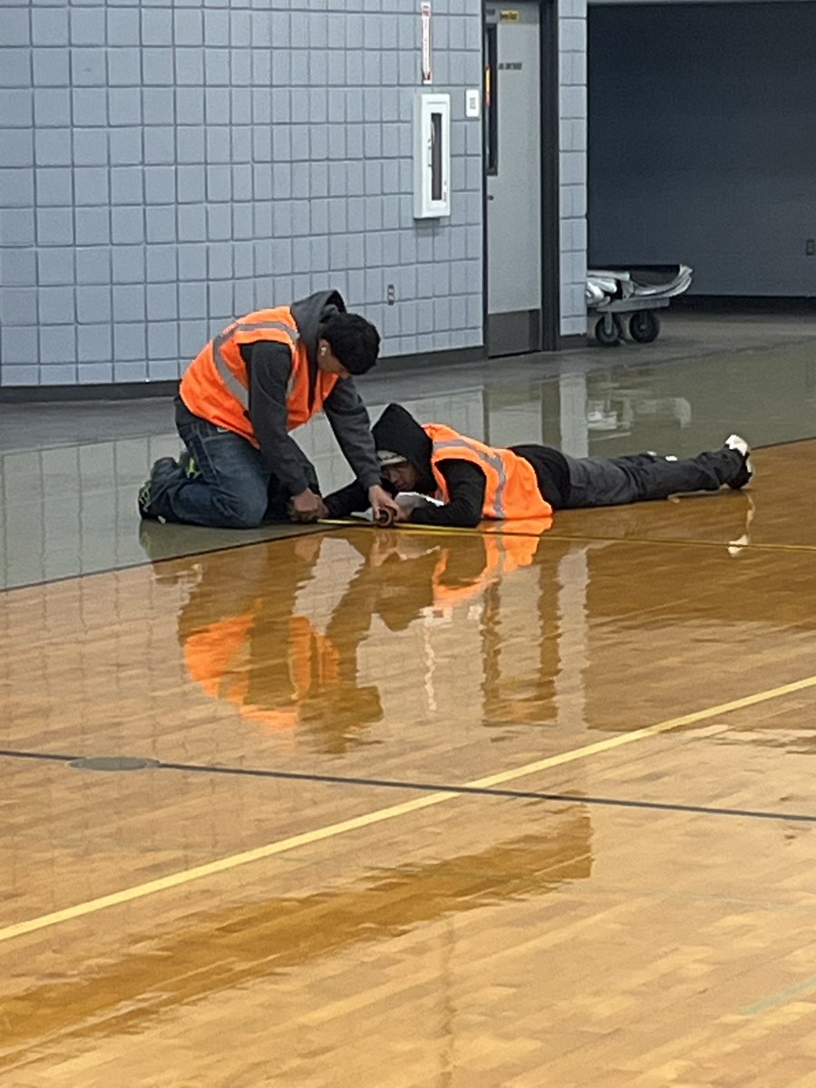 high_scorpion's tweet image. Principles of Construction finishing the semester project.Measuring 🏀🏐🎾🦺📏. #ScorpionStrong