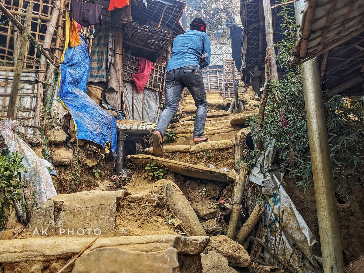 ayubkhan_dkl's tweet photo. Amidst resilience and struggle, the broken pathway tells a story of hardship and hope in the heart of the refugee camp.
#refugeestories
#Site_Development
#Roads_and_Pathways
#Safety_and_Disaster_Mitigation
#Environmental_Protection
__ Ayub Khan Dkl https://t.co/efybbyPMFs