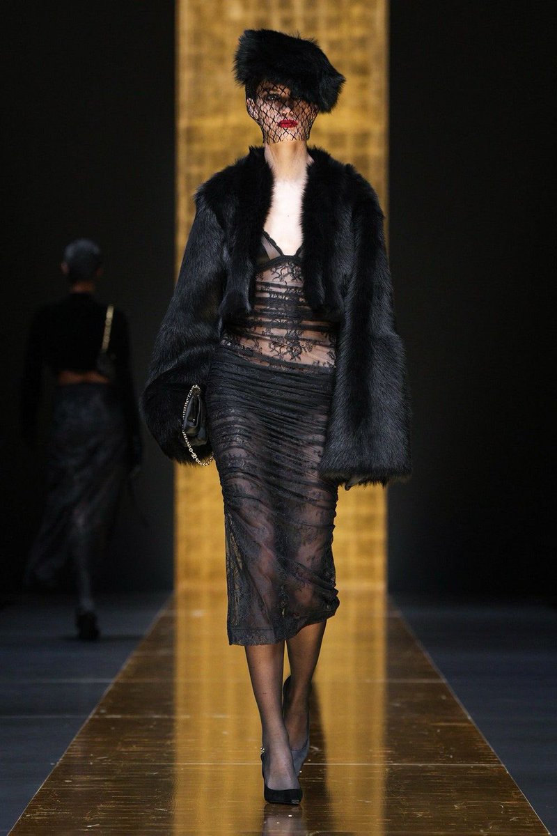 aquariusbby6's tweet photo. Dolce &amp; Gabbana, FW 2024 https://t.co/njHabApYip