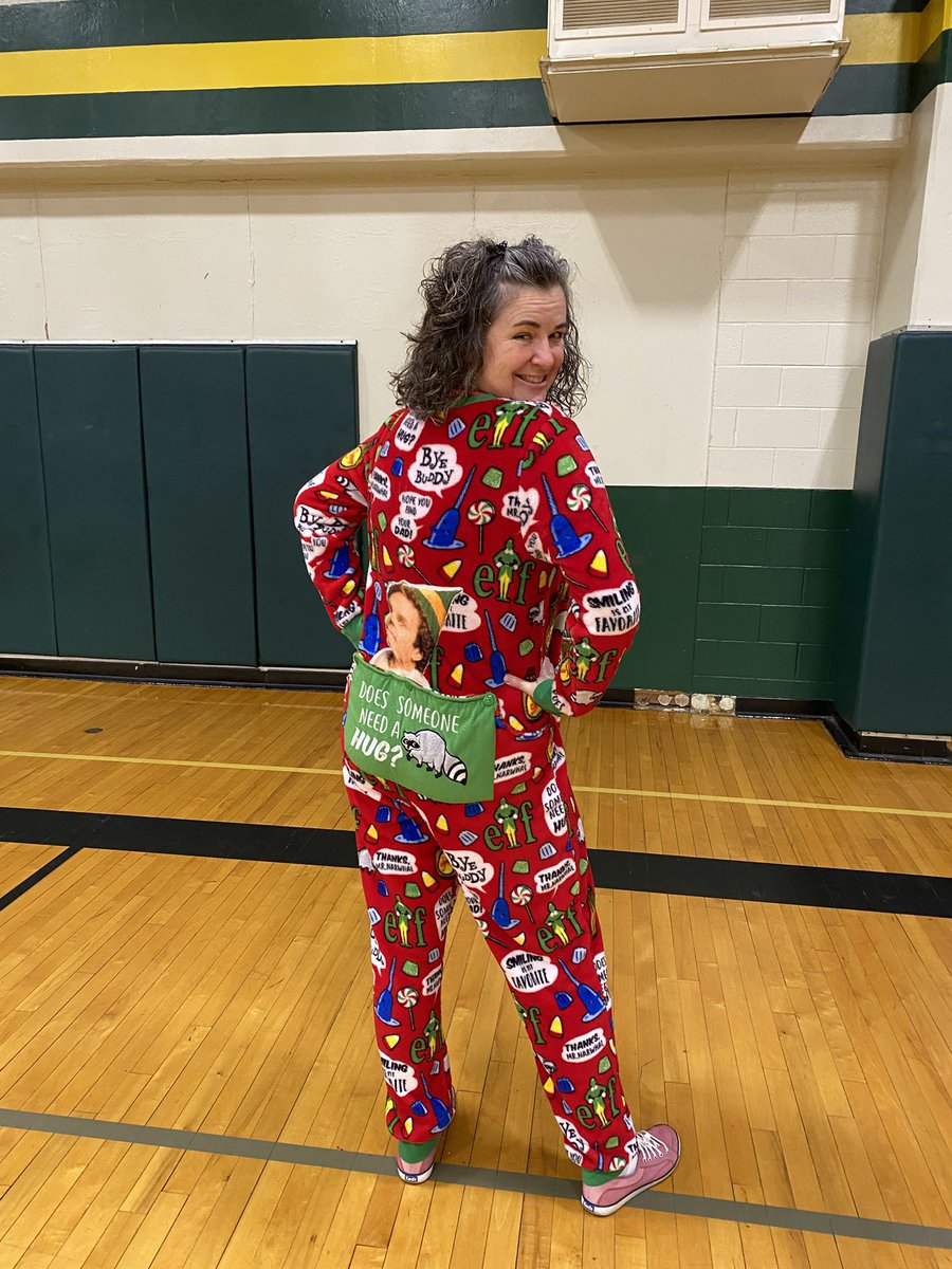 teacher_sigala's tweet photo. Dress like someone from a holiday movie! #RossLegends #NavidadLoteria https://t.co/LtHrBOlkbr