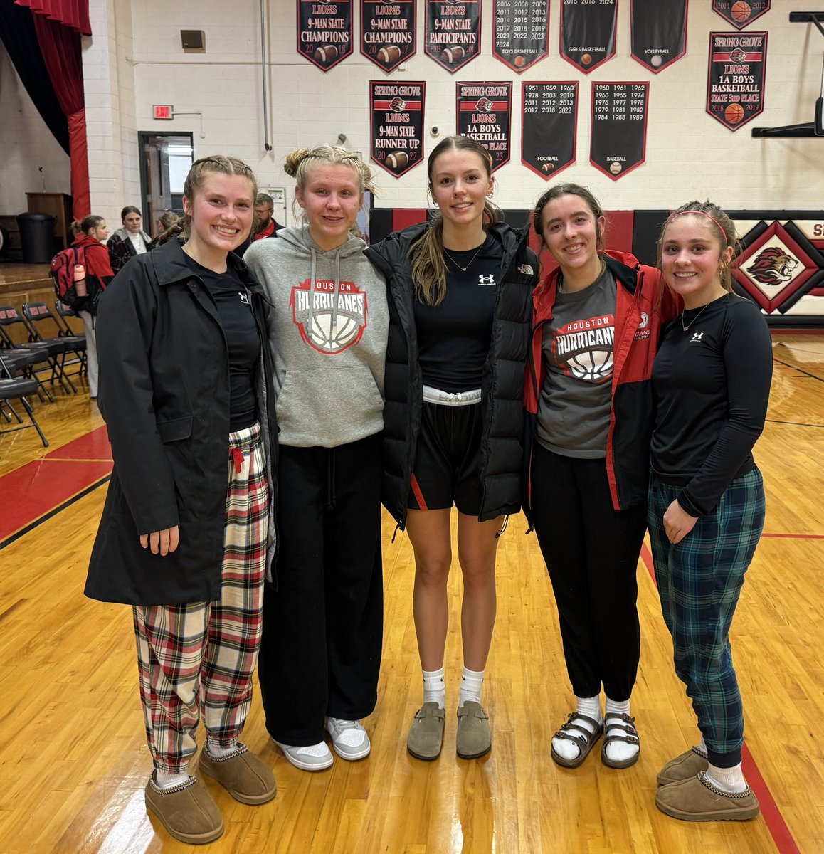 HammelKandice's tweet photo. Great win tonight for the Lions! We love our Houston friends! It’s never easy competing against girls that you are teammates with during the off season! @KylieHammel https://t.co/ZPh4q2j2Xs