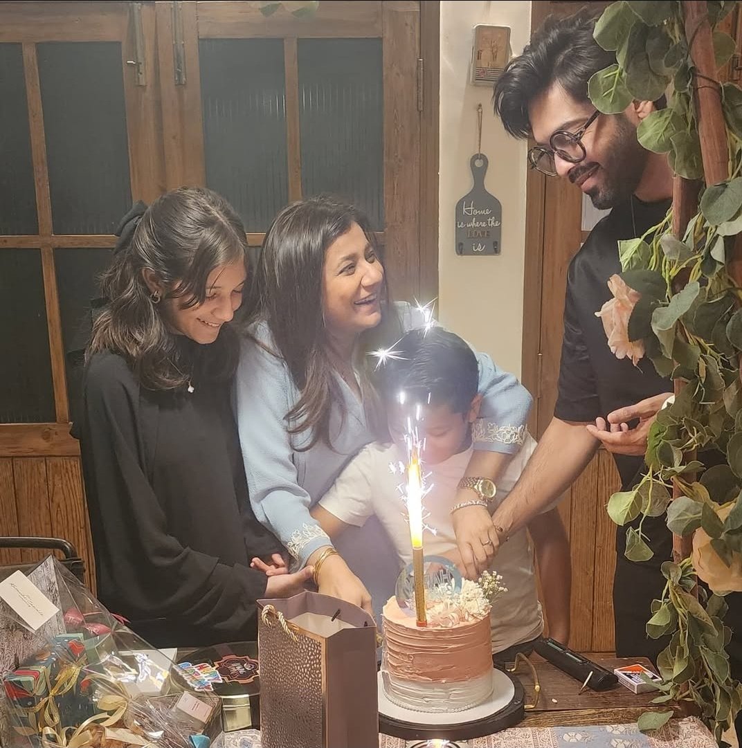 loverbyheart_'s tweet photo. From Sana's birthday celebrations ❤️✨️

Beautiful family, evil eyes off❤️
#FahadMustafa https://t.co/muagP0YMGE