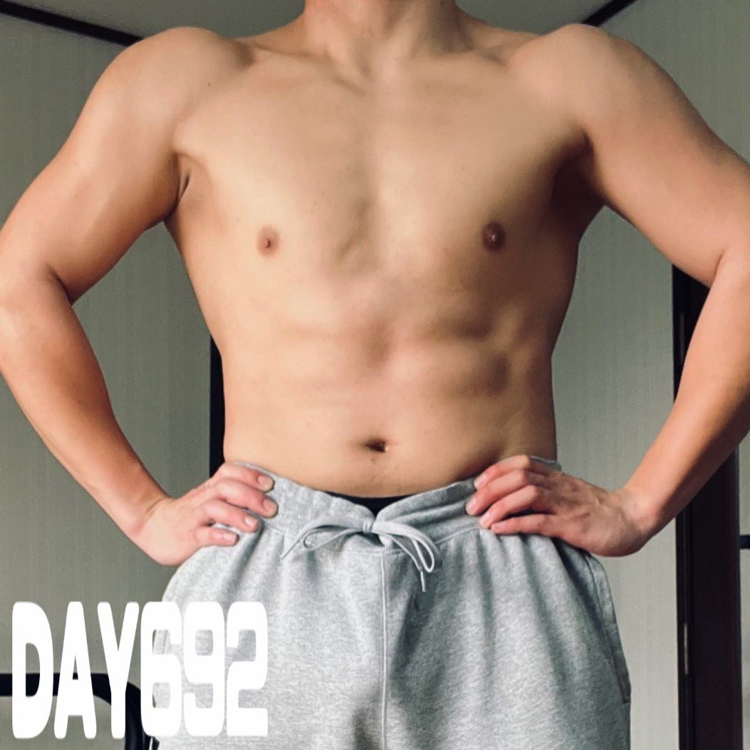 utamaru_fit's tweet photo. #DAY692

背中・二頭・後部三角・腹トレ終了🫡

重量上げて追い込んだからなのかいつもより筋肉痛😅ダンベルの重量って大事やな✨
明日の脚トレはもっとキツく感じるんやろな😅
午後は用事を済ませてゆっくり読書しよ☺️

皆様、本日も楽しんでいきましょう😁👍

#筋トレ
#筋トレ垢さんと繋がりたい https://t.co/O1UebxeAJu