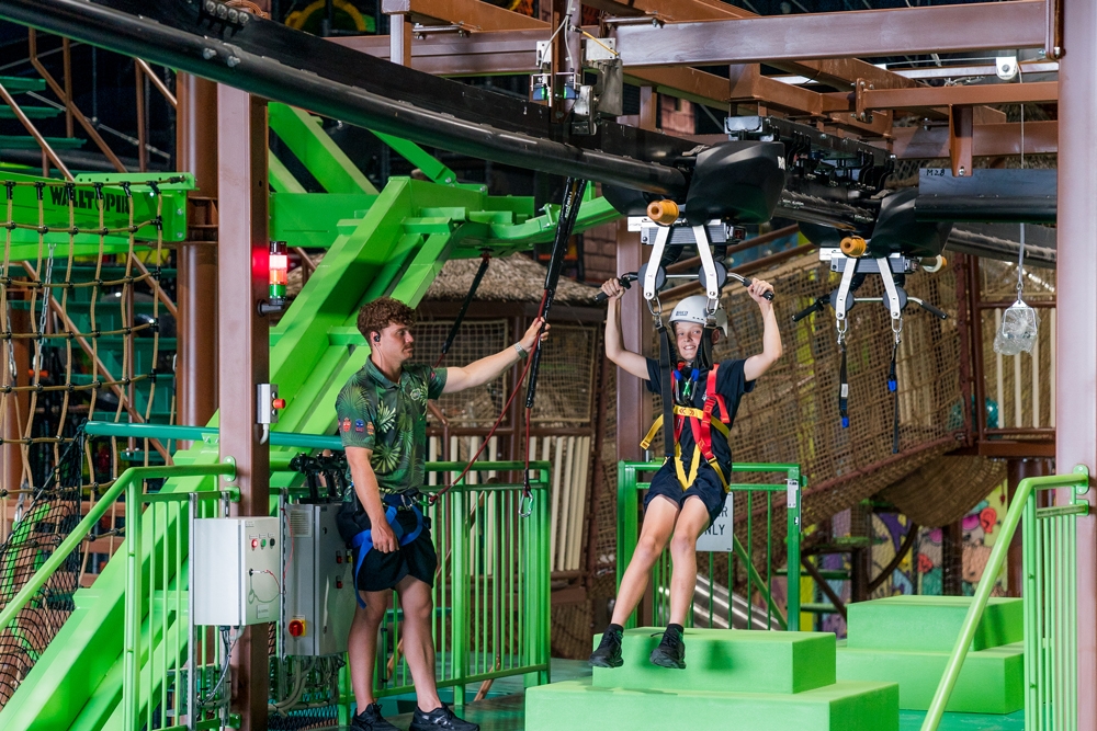 These massive indoor adventure parks are the perfect all weather holiday destination for all ages, with climbing walls, high ropes &amp; Ninja courses, cloud limb, giant slides, onsite cafes, and the longest electric flying fox in the southern hemisphere: mustdobrisbane.com/kids-whats-on-…