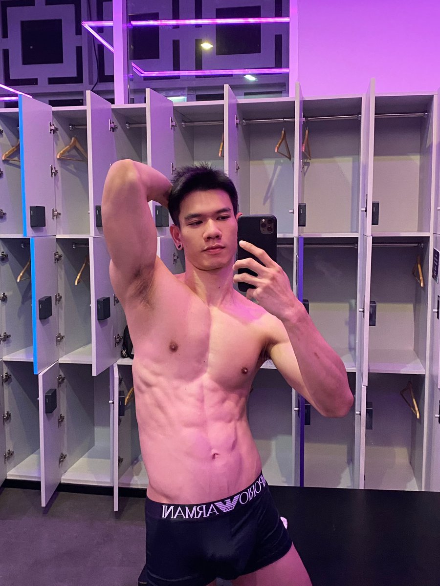 anthonykrub's tweet photo. เบื่อแล้วถือโทรศัพท์ ขอเป็นมือเธอมาจับได้อ้ะป่าว 😜✊🏻💦 https://t.co/iPnBi6KkIp