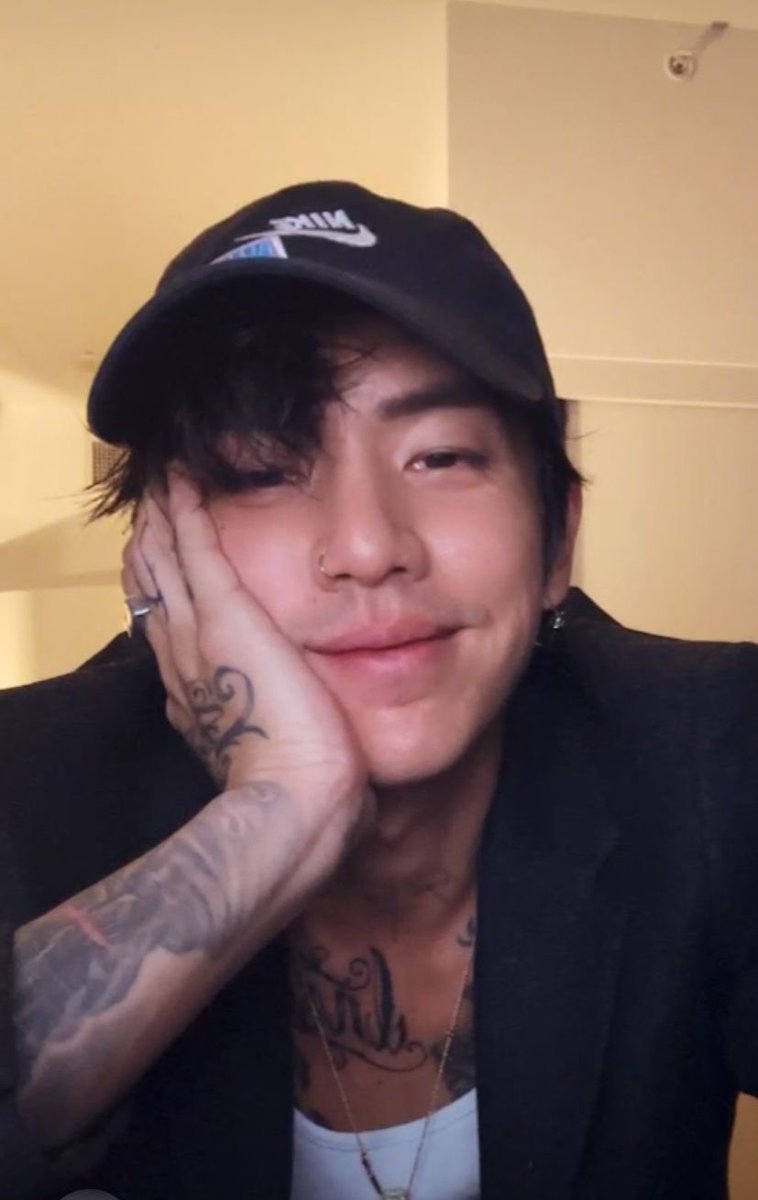dprsversion's tweet photo. My favorite Ian pose TILL I DIE https://t.co/Hnjjz1ArkT