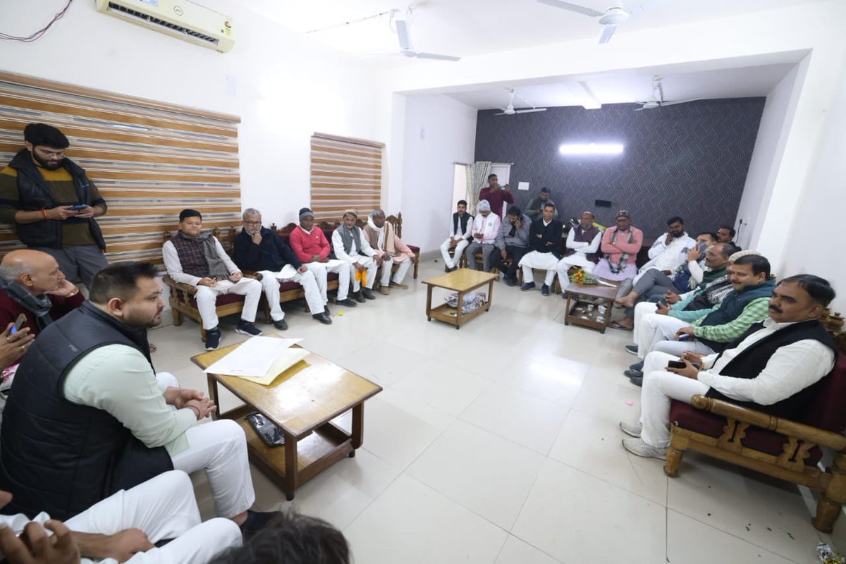 मधेपुरा में अपनों के बीच माननीय नेता श्री तेजस्वी यादव जी। #TejashwiYadav #RJD