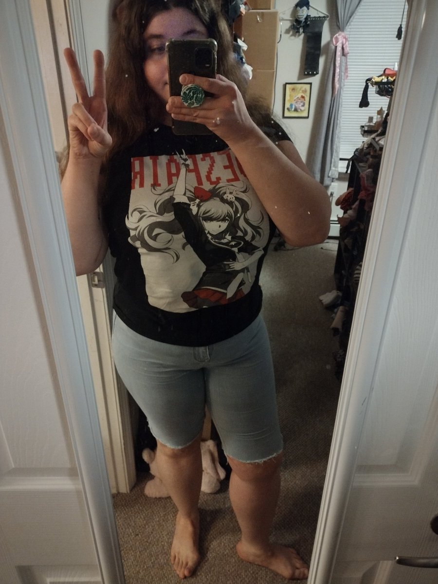 RachaelSadlier's tweet photo. Hope you Fantabulous Guys are doing Delightfully 😁😁
#selfie #selflove #selca #body #fullbody #mirror #mirrorselfie #mirrorselca #longhair #brunette #danganronpa #tshirt #denimshorts #bodypositive #bodypostivity #face #myface #mybody #me #self #ootd https://t.co/EOg5sydApu