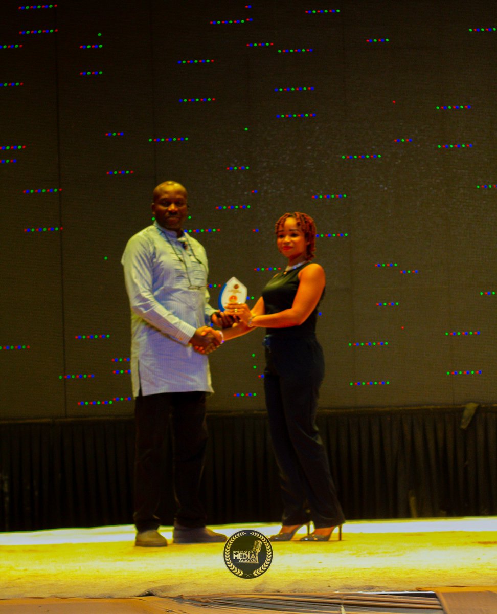SSMEAwards's tweet photo. The Beautiful @iConstanceMega receives her award as the Female Newcaster of the year 2024.
Congratulations!
#Rsmaeawards2024 https://t.co/6xV6ULzjpT