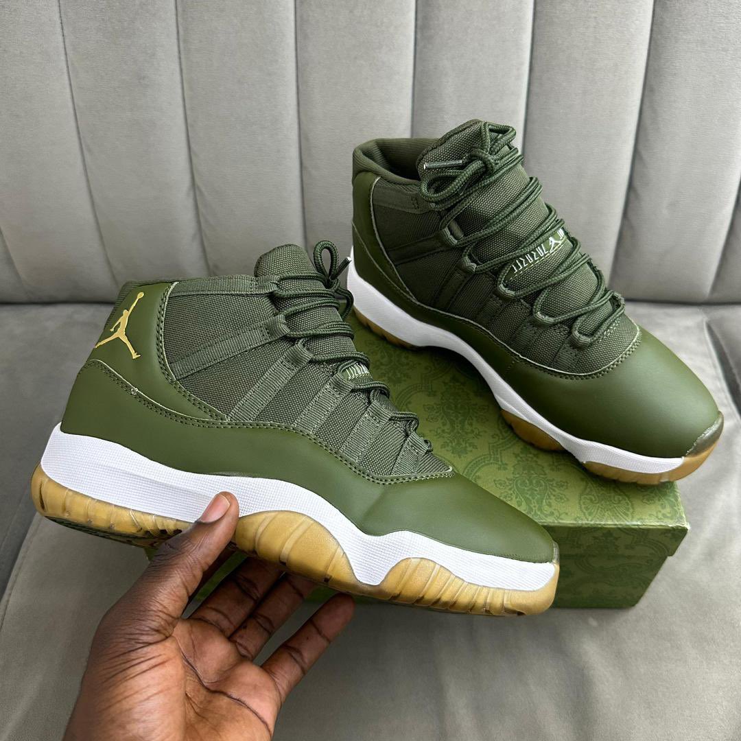 appiah_renee's tweet photo. FR1:*TRAVIS SCOTT 🔌🔥🔌SIZE 39 TO 45🔌🔥🔌AVAILABLE 370gh IN BOX*

FR2:*JORDAN 11🔌🔥🔌SIZE 39 TO 45🔌🔥🔌AVAILABLE 370gh IN 

FR3:*JORDAN 4🔌🔥🔌SIZE 39 TO 45🔌🔥🔌AVAILABLE 370gh IN BOX*

FR4:*VANS OFF THE WALL🔌🔥🔌SIZE 39 TO 44🔌🔥🔌AVAILABLE 360gh IN BOX*

DM on 0504763309 https://t.co/OTvuPDXfTW