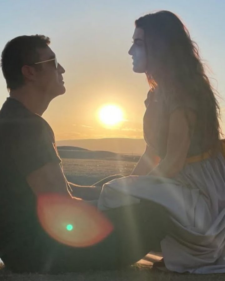 lover_gabbs's tweet photo. "Te amo tanto mi otra mitad" 😭😭😭😭😭😭 AsMer son tan almas gemelas 💖 su amor y admiración va más allá de todo. Le agradecemos a Mert por hacer brillar esos ojitos azules desde siempre 😍
#AsMer #AslıhanGüner #MertKılıç https://t.co/MMM0PxUavj