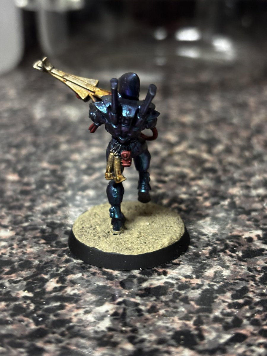 KerrickHobbys's tweet photo. Added a little more definition and started basing.

#modelpainting #wip #testmodel #paintingwarhammer #warhammer #warhammercommunity #warhammer40k #craftworldeldar #aeldari #vallejocolors #akinteractiveofficial #monumenthobbies https://t.co/HJ9zokYaDq