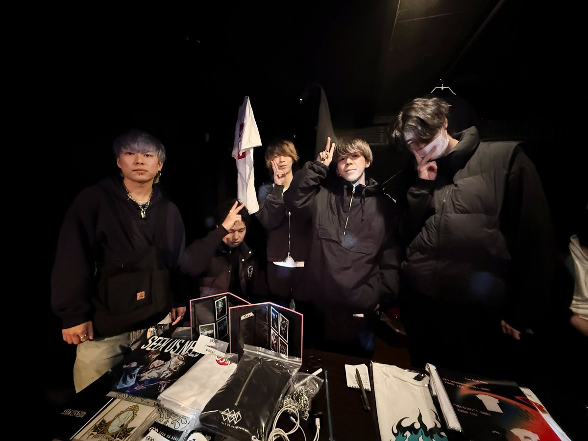 tazu_chan's tweet image. Lost Back Pointさんのライブに行って来ました
聴いていた音源を遥かに超えていきました、凄い！！
メンバーも優しくて穏やかで次世代を是非トップで駆け抜けてほしいです
#lostbackpoint