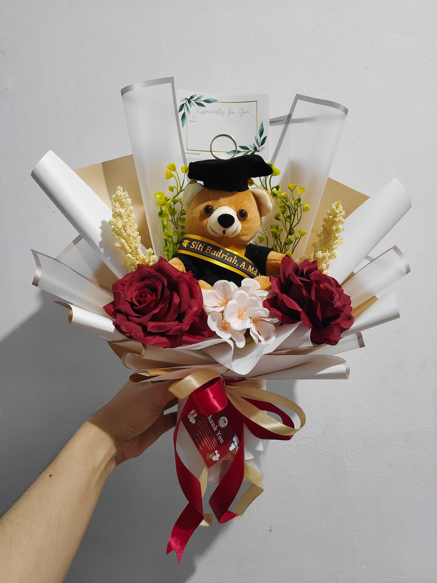 OurstuffID's tweet photo. Buket Boneka Wisuda L Premium - Our Stuff Indonesia

Ukuran : P36XL13XT40
Menggunakan campuran bunga sabun &amp; bunga artificial
Harga: Rp99.000

#fypシ #graduation #Flowers #bunga #buketboneka #buketbunga #DIY #wisuda #bungasabun #bekasi #hadiahwisuda #kadopacar #kadountuksahabat https://t.co/4DyXVHOWg0