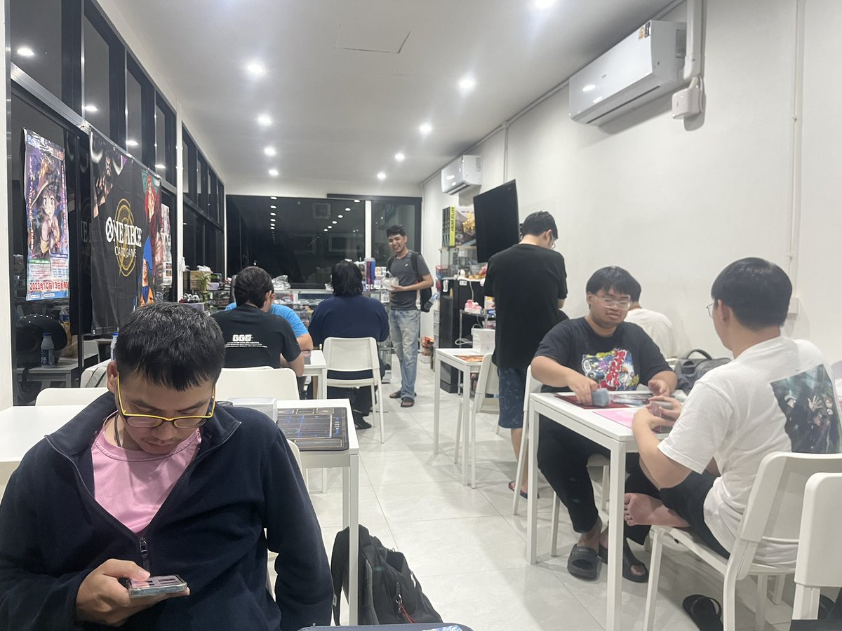 iamapomii's tweet photo. สวัสดี~Monday🌞เมื่อวานอาโปได้ไปร้านนี้มาคะ
📍Googon Cardgame ศรีนครินทร์ 40 GGCG
ทางร้านมีการ์ดเกมส์หลากหลายมากๆเลยคะ
ดิจิมอน แวนการ์ด ญี่ปุ่น ยูกิ UA 😎
#digimon #ดิจิมอน #デジモン #digimoncard #TCG #การ์ดเกมส์ #EX08 #Liberater
#แล้วมาเทรดกันนะคะ #deerling #Apomii https://t.co/eyU3nEFnD0