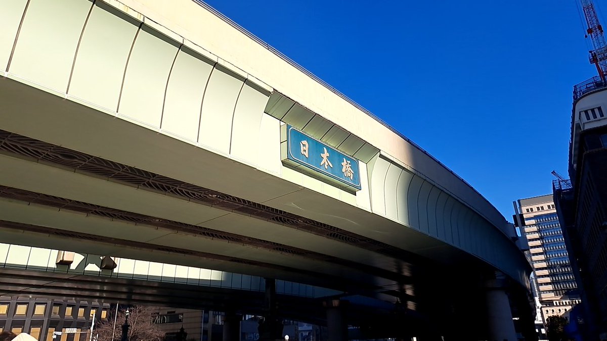 naiso86bb's tweet photo. 久しぶりのリーマンが多い所にきた。
ナイソおじさんいないかスタバで観察中。 https://t.co/oV7ZBenIbo
