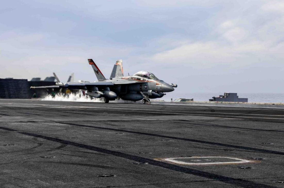 DefenseMirror's tweet photo. U.S. Forces Conduct Airstrikes against ISIS in Syria, Killing 12 Militants:
https://t.co/lxNkpo7WBW
#USAF #ISIS #Centcom #Syria #Assadgone #Assadhasfallen #SyrianRebels #Aleppo #Damascus #SyrianRebels #SDF #SyrianDemocraticForces #SyrianNationalArmy #HTS #Assad #militaryoperations #SyrianCivilWar #Kurds