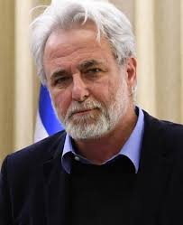 merlinpapin3's tweet image. .@FredOL69007 On souhaite un Bon Anniversaire à #AriFolman qui a 62 ans scénariste et réalisateur on lui doit

Où est Anne Franck ?
Le Congrès
Sainte Clara
Valse avec Bachir