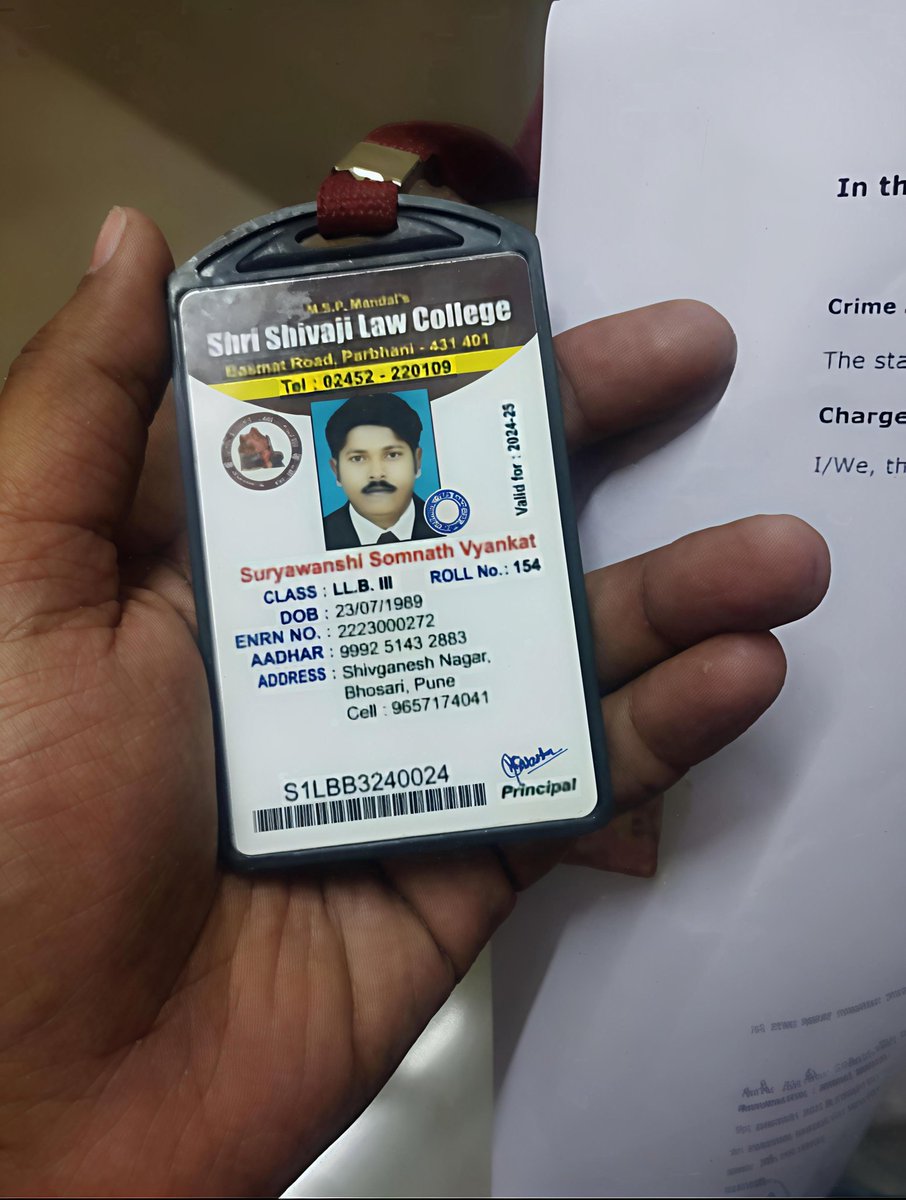 NandeshwarVinay's tweet image. #JusticeForSomnathSuryawanshi ⚖️🙏🏻
•Horrific Dalit youth Somnath Suryavanshi, who was caught during a search operation, died in police custody!🥺
•The post mortem report of Somnath Suryawanshi attributed his death to multiple injuries inflicted.
@CMOMaharashtra @mieknathshinde