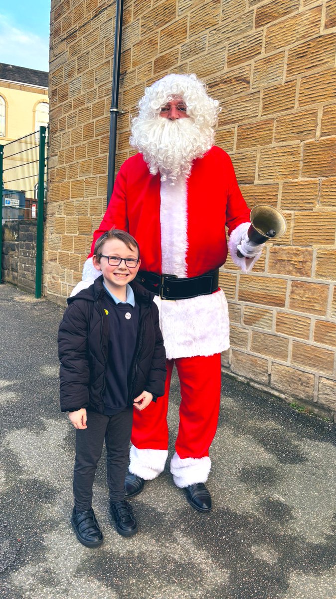 pixieboo77's tweet photo. @BirstallAcad13 thank you to @FriendsofBPA for the wonderful work and visit from Santa. N was thrilled! https://t.co/VTSITFiQIC