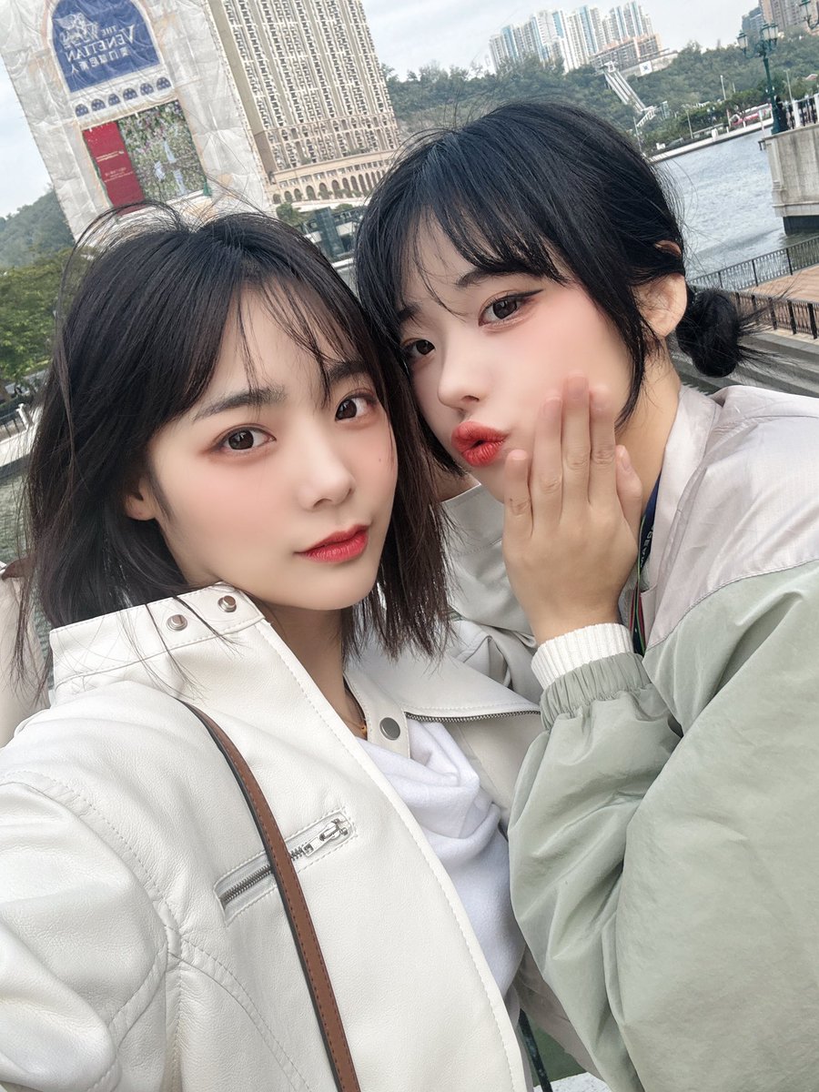 지금까지 잤다..ㅋ
장나영이시연포에버 https://t.co/M1iAzHGOfy