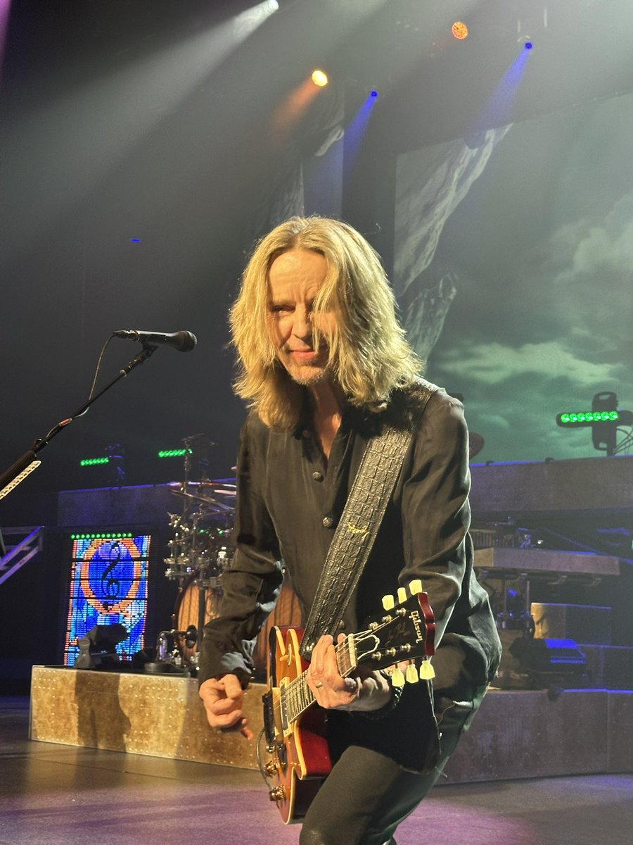ddub_rocks's tweet photo. @STYXtheBand Best day ever in rock history! Tommy is the soundtrack of my life 💕 https://t.co/7wjEuV6yvV