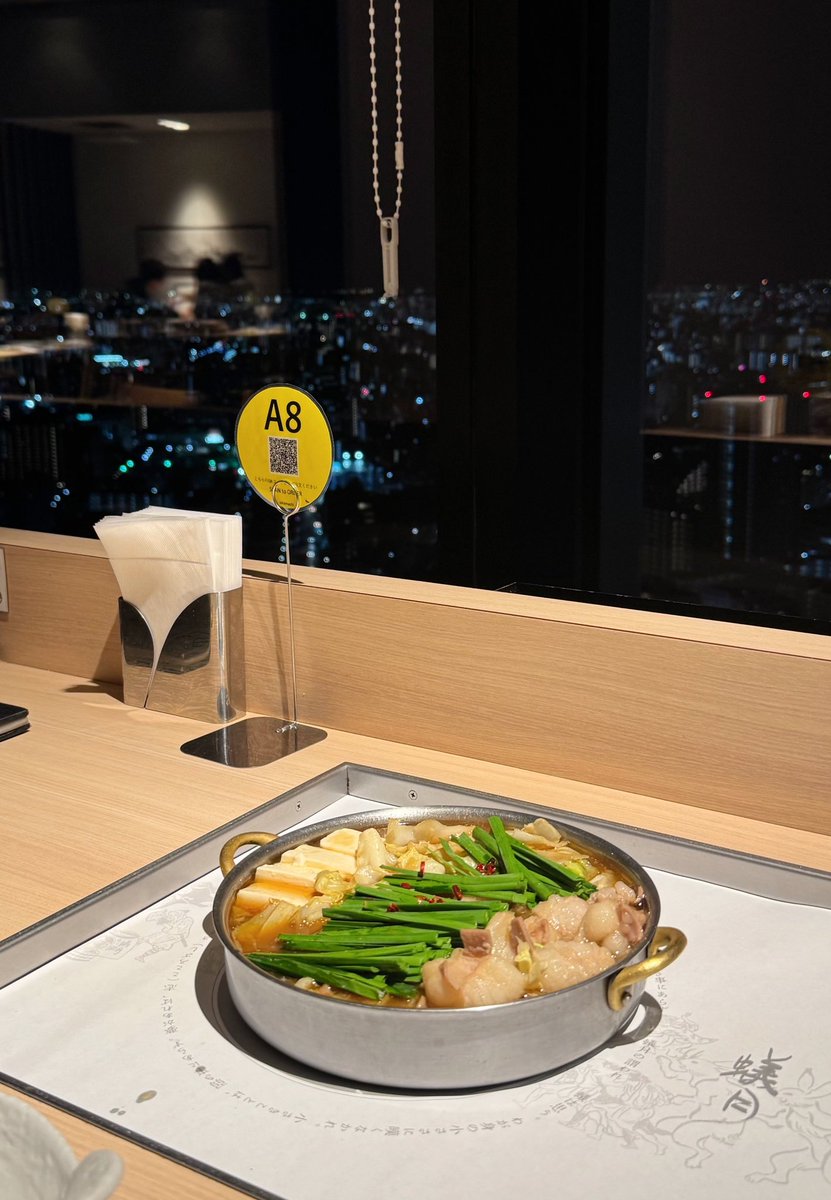 _yuki_ao's tweet photo. ソラマチの31階で夜景最高なのに
もつ鍋が1人1000円台という破格で腰抜かしたまた絶対行く､､ https://t.co/eXjunfvsJU