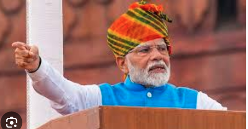 MeenaDasNarayan's tweet photo. how the #enemiesofIndia re working: Senior journalist Sushant Sinha explained in his show what a real Chakravyuh is like. At the center of this Chakravyuh is Modi. Modi represents India, and for India, there is a Hindu who speaks of Hindutva and places his religion and country 1 https://t.co/py6VqPcHko