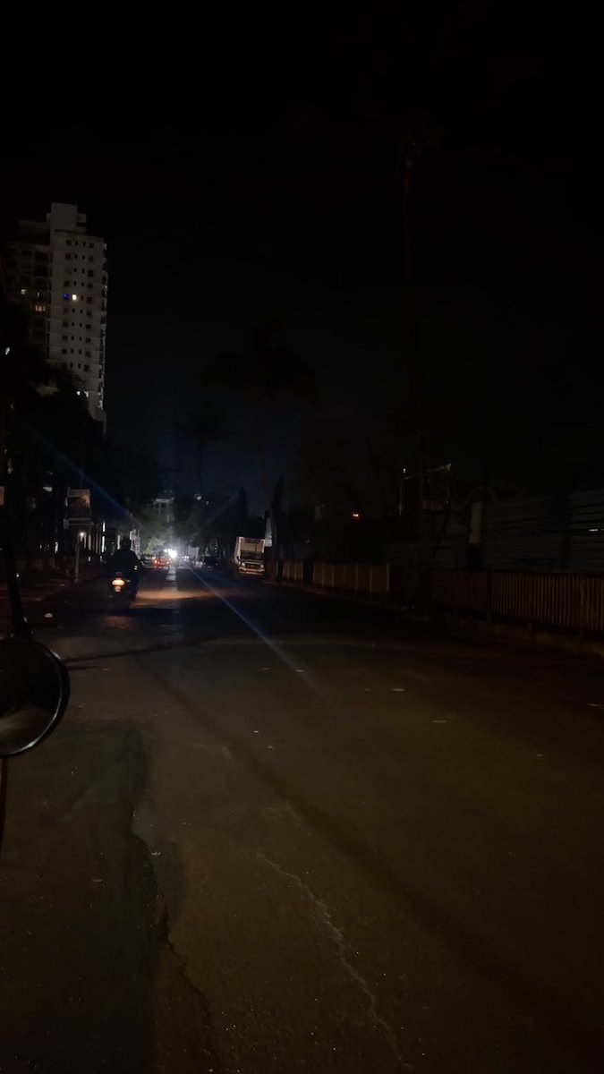 krina__doshi's tweet photo. This has been major inconvenience for the residents for past 1 year, many have met accident and died due to this. It’s matter to safety now. 

@MumbaiPolice https://t.co/AvCMxrdgE5
