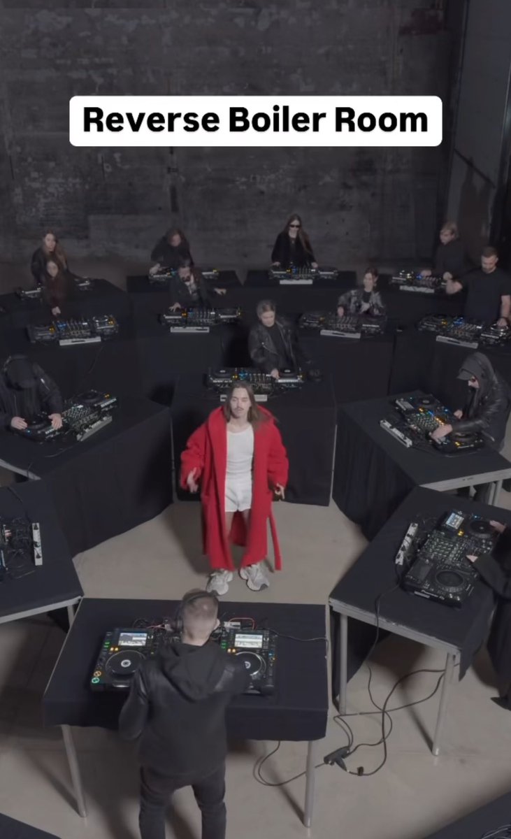 no_context_dj's tweet image. 