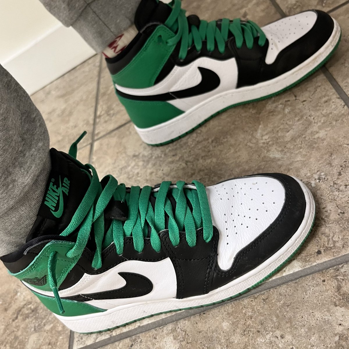 jaylaw22's tweet image. 351/366

#kicksandfits #kicksandcaps #hatgame #neweracap #fittedroyalty #teamfitted #59fifty #flyyourownflag #committedtothefitted #ladiesrockfitteds #hypebeastkc #uhc18 #hatclub #rockyourkicks  #jordan #jordan1 #jordan1highluckygreen #jordan1high #expos #montrealexpos